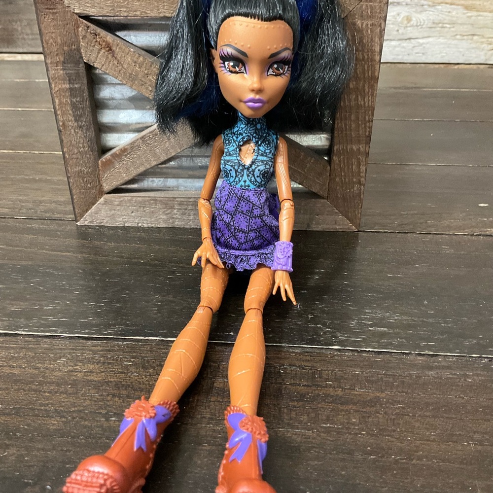 Monster High Robecca Steam fashion doll